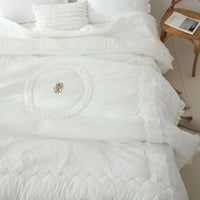 CHAUSUB Korean Style Comforter Sets whit Pillowcase 3PCS Luxury Winter Cotton Quilts Flounces and Lace Decor Bedding Queen Size