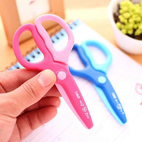 Students DIY Craft Scissors Zig Zag Lace Scissors Safty Design for