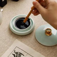 AOOKMIYA Ceramic Palette with Lid Chinese Calligraphy Ink Disk Easy Clean Anti-Drying Moisturizing Paint Artist's Art Supplies