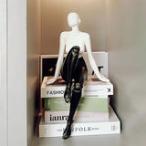 Modern Figurines Minimalism Art Miniatures Luxury Creative Ornaments for Bedroom Aesthetic Room Decor Original and Funny Gifts