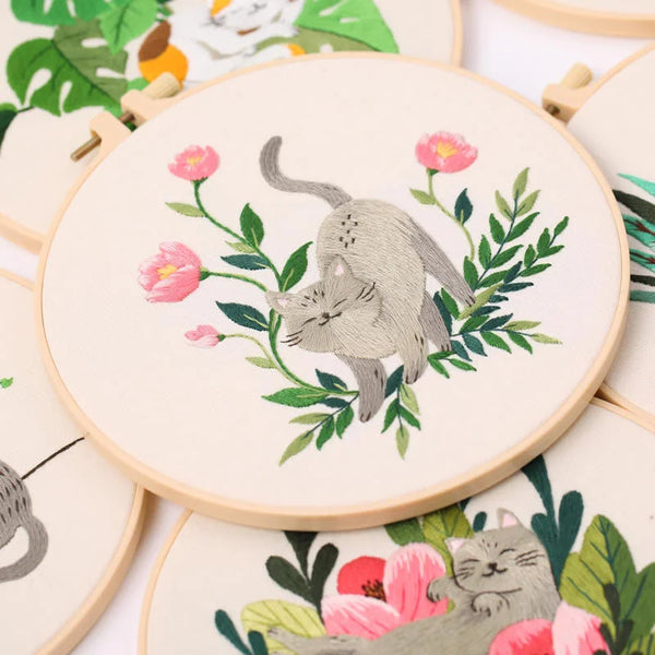 AOOKMIYA DIY Embroidery Kit Cat Plant Printed Pattern Beginner Cross Stitch Set Needlework Hoop Handmade Sewing Hobby Kits